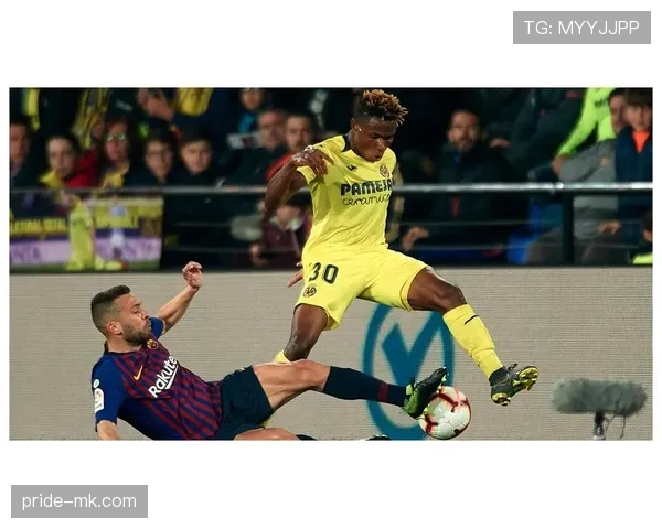 黄潜新星展露控球天赋，助力球队冲击联赛荣誉