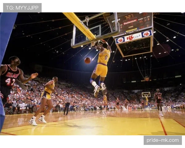 科隆防线稳固状态回升，全力备战迎接新挑战