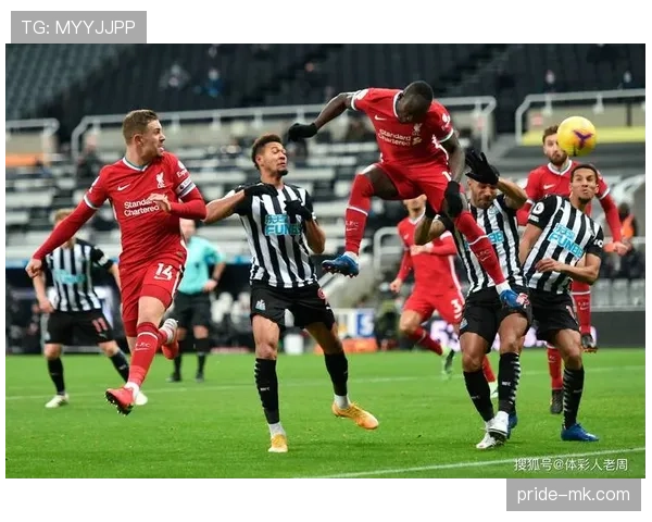 足球联赛焦点战:强队对决状态回暖,争冠形势走势清晰 足球联赛焦点战:强队对决状态回暖,争冠形势走势清晰